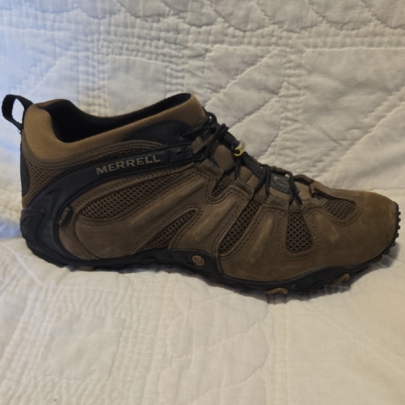 Men's Athletic Brown Trail Shoes - Picture 3 of 7